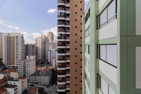 Apartamento à venda com 76m², 2 quartos e 2 vagasVista da Suíte 2