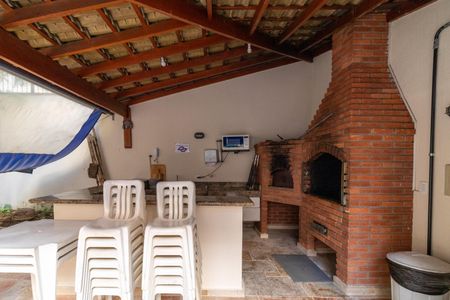 Apartamento à venda com 76m², 2 quartos e 2 vagasChurrasqueira