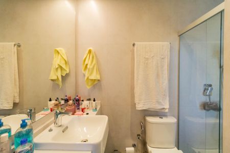Apartamento à venda com 76m², 2 quartos e 2 vagasSuíte