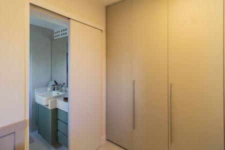 Apartamento à venda com 76m², 2 quartos e 2 vagasSuíte 2