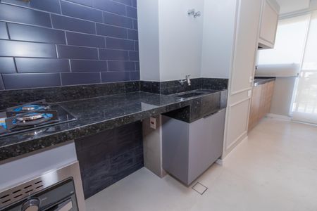 Apartamento à venda com 127m², 3 quartos e 2 vagas Apartamento à venda com 127m², 3 quartos e 2 vagasCozinha e Área de Serviço