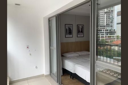 Sala/Quarto de kitnet/studio à venda com 1 quarto, 27m² em Jardim das Acacias, São Paulo