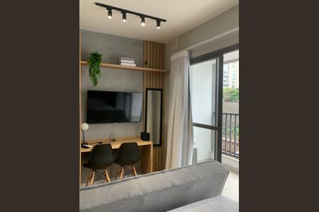 Sala/Quarto de kitnet/studio à venda com 1 quarto, 27m² em Jardim das Acacias, São Paulo