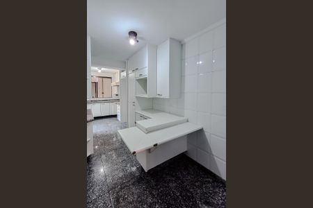 Casa à venda com 201m², 2 quartos e 2 vagasCozinha