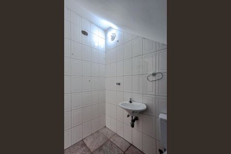 Casa à venda com 201m², 2 quartos e 2 vagasBanheiro da Garagem