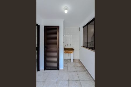 Casa à venda com 201m², 2 quartos e 2 vagasÁrea de Serviço