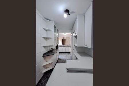 Casa à venda com 201m², 2 quartos e 2 vagasCozinha