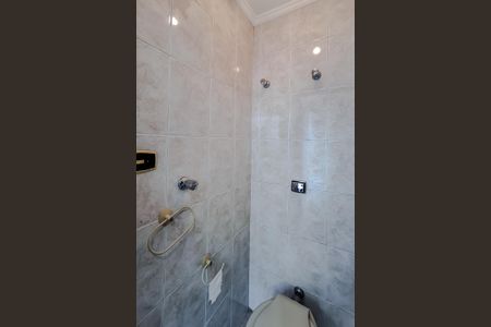 Casa à venda com 201m², 2 quartos e 2 vagasBanheiro de serviço