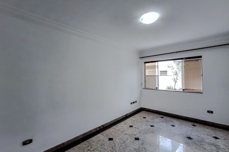 Casa à venda com 201m², 2 quartos e 2 vagasSala