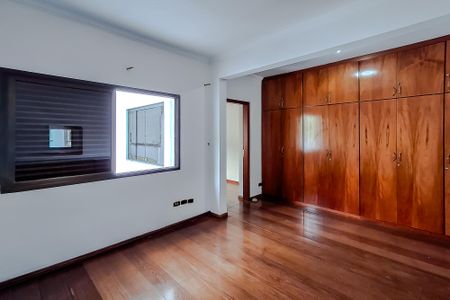 Casa à venda com 201m², 2 quartos e 2 vagasQuarto 2 - Suíte