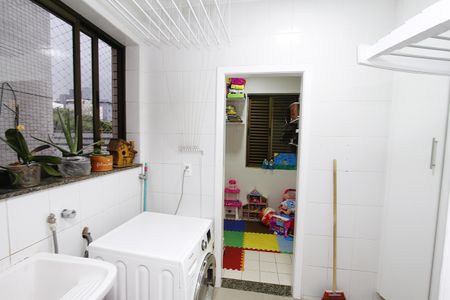 Apartamento à venda com 107m², 3 quartos e 2 vagasÁrea de Serviço