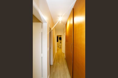 Apartamento à venda com 107m², 3 quartos e 2 vagasCorredor