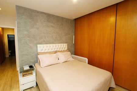 Apartamento à venda com 107m², 3 quartos e 2 vagasQuarto 1 - Suíte