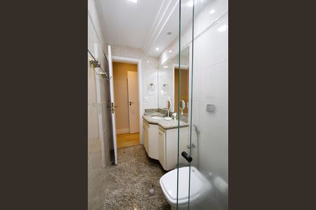 Apartamento à venda com 107m², 3 quartos e 2 vagasBanheiro da Suíte