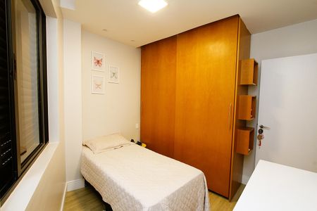 Apartamento à venda com 107m², 3 quartos e 2 vagasQuarto 3
