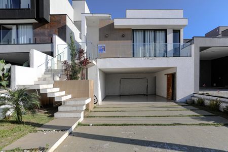 Casa para alugar com 168m², 3 quartos e sem vagaFachada