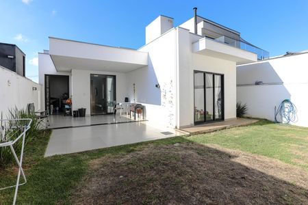 Casa para alugar com 168m², 3 quartos e sem vagaVaranda