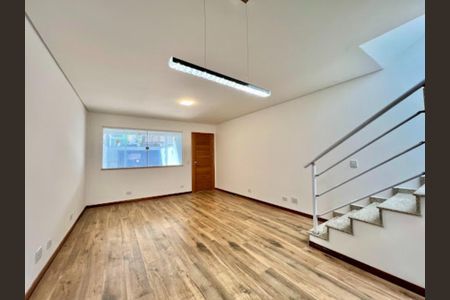 Casa à venda com 3 quartos, 134m² em Campo Grande, São Paulo