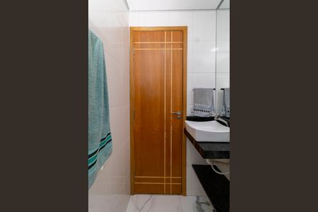 Casa de condomínio para alugar com 45m², 2 quartos e sem vaga Casa de condomínio para alugar com 45m², 2 quartos e sem vagaBanheiro