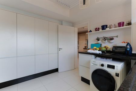 Apartamento à venda com 250m², 4 quartos e 4 vagasÁrea de serviço