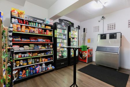 Apartamento à venda com 250m², 4 quartos e 4 vagasÁrea comum - Mini-mercado