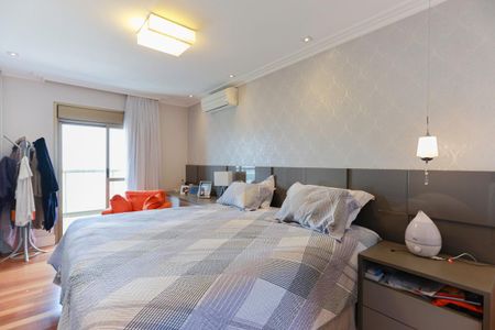 Apartamento à venda com 250m², 4 quartos e 4 vagasSuite 1