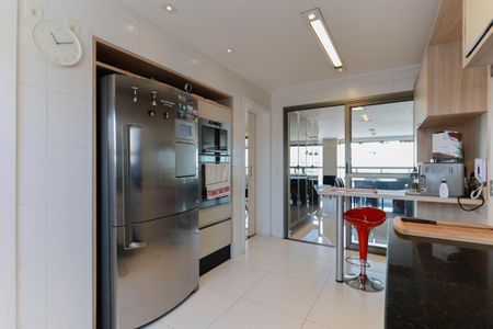 Apartamento à venda com 250m², 4 quartos e 4 vagasCozinha