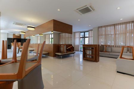 Apartamento à venda com 250m², 4 quartos e 4 vagasÁrea comum - Salão de festas