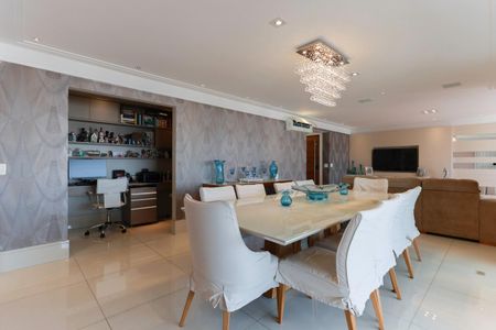 Apartamento à venda com 250m², 4 quartos e 4 vagasSala