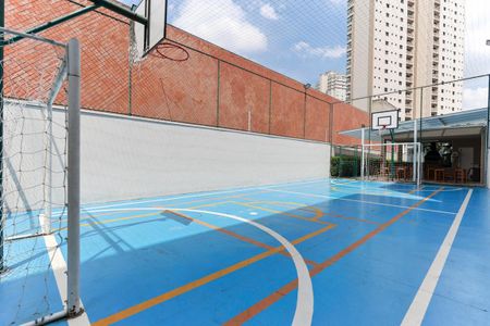 Apartamento à venda com 250m², 4 quartos e 4 vagasÁrea comum - Quadra esportiva