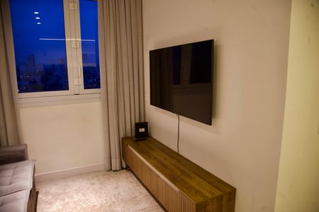 Sala de apartamento para alugar com 2 quartos, 50m² em Vila Sao Francisco (zona Sul), São Paulo