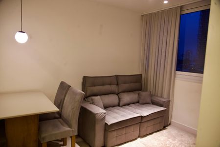 Sala de apartamento para alugar com 2 quartos, 50m² em Vila Sao Francisco (zona Sul), São Paulo