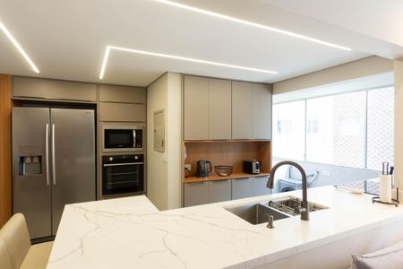 Cozinha de apartamento para alugar com 2 quartos, 92m² em Vila Nova Conceição, São Paulo
