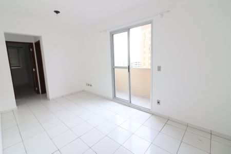 Sala de apartamento para alugar com 2 quartos, 65m² em Jaguaribe, Osasco