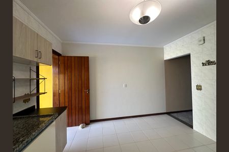 Casa à venda com 155m², 2 quartos e 2 vagasCozinha