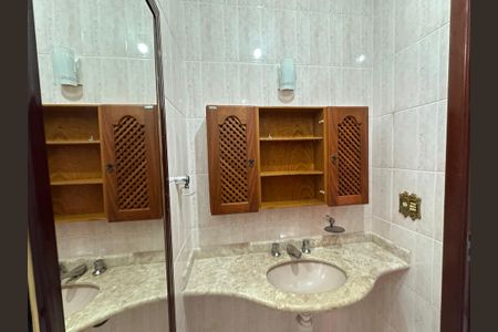 Casa à venda com 155m², 2 quartos e 2 vagasBanheiro