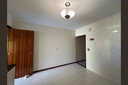 Casa à venda com 155m², 2 quartos e 2 vagasCozinha