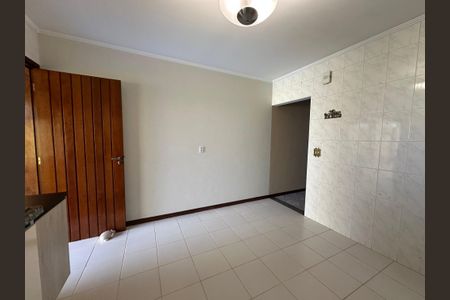 Casa à venda com 155m², 2 quartos e 2 vagasCozinha