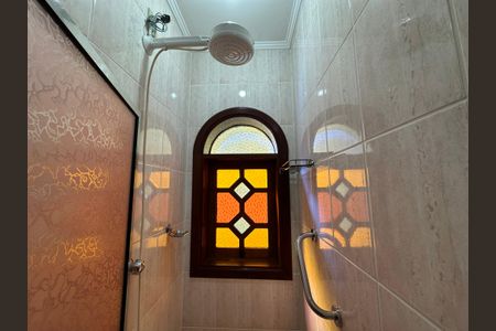 Casa à venda com 155m², 2 quartos e 2 vagasBanheiro