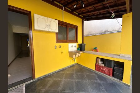 Casa à venda com 155m², 2 quartos e 2 vagasQuintal