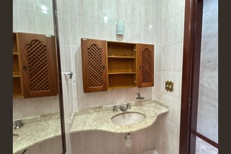 Casa à venda com 155m², 2 quartos e 2 vagasBanheiro