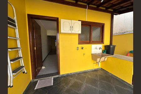 Casa à venda com 155m², 2 quartos e 2 vagasÁrea de Serviço