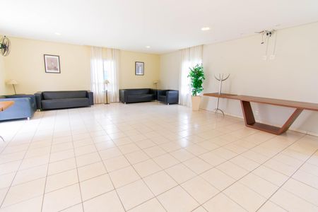 Apartamento para alugar com 56m², 2 quartos e sem vagaÁrea comum