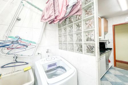 Apartamento à venda com 58m², 2 quartos e 1 vagaÁrea de Serviço