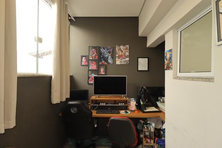 Apartamento à venda com 86m², 2 quartos e 1 vagaEscritório