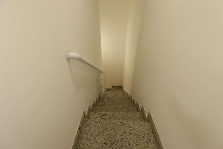 Apartamento à venda com 86m², 2 quartos e 1 vagaEscada