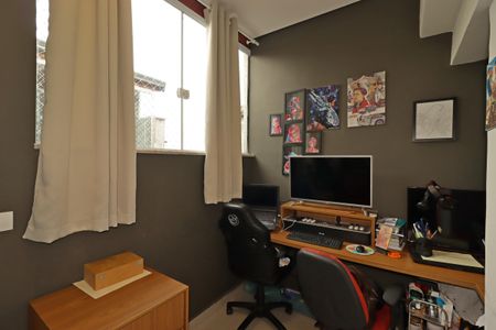 Apartamento à venda com 86m², 2 quartos e 1 vagaEscritório