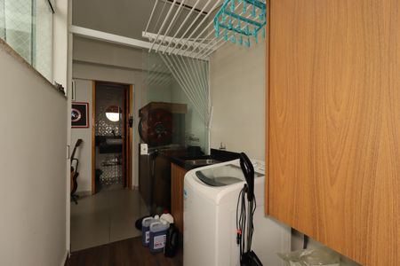 Apartamento à venda com 86m², 2 quartos e 1 vagaÁrea de Serviço