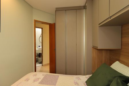 Apartamento à venda com 86m², 2 quartos e 1 vagaQuarto 2