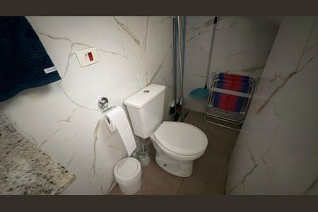 Casa à venda com 160m², 3 quartos e 4 vagasBanheiro
